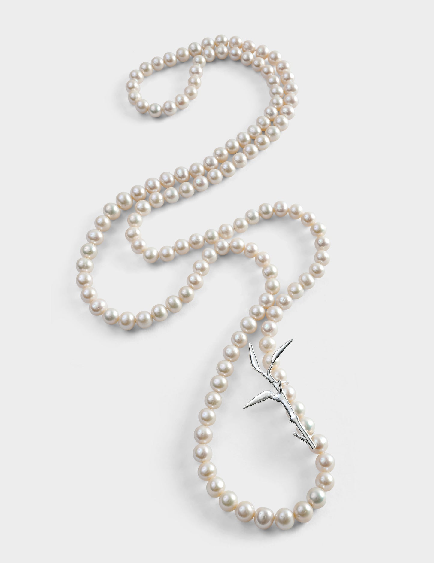 PEARLS BEADED NECKLACE