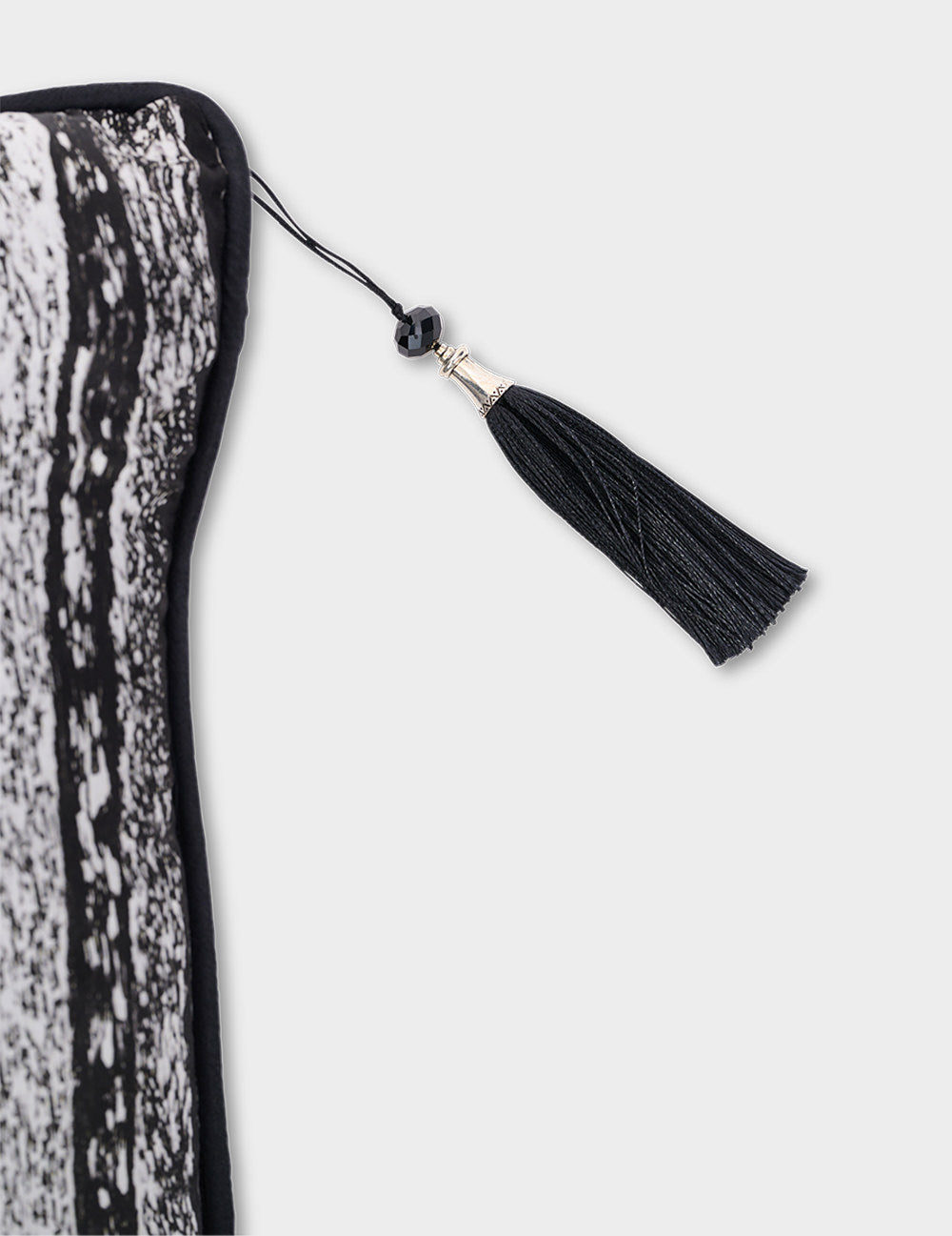 STRIPES PRINT SILK CUSHION