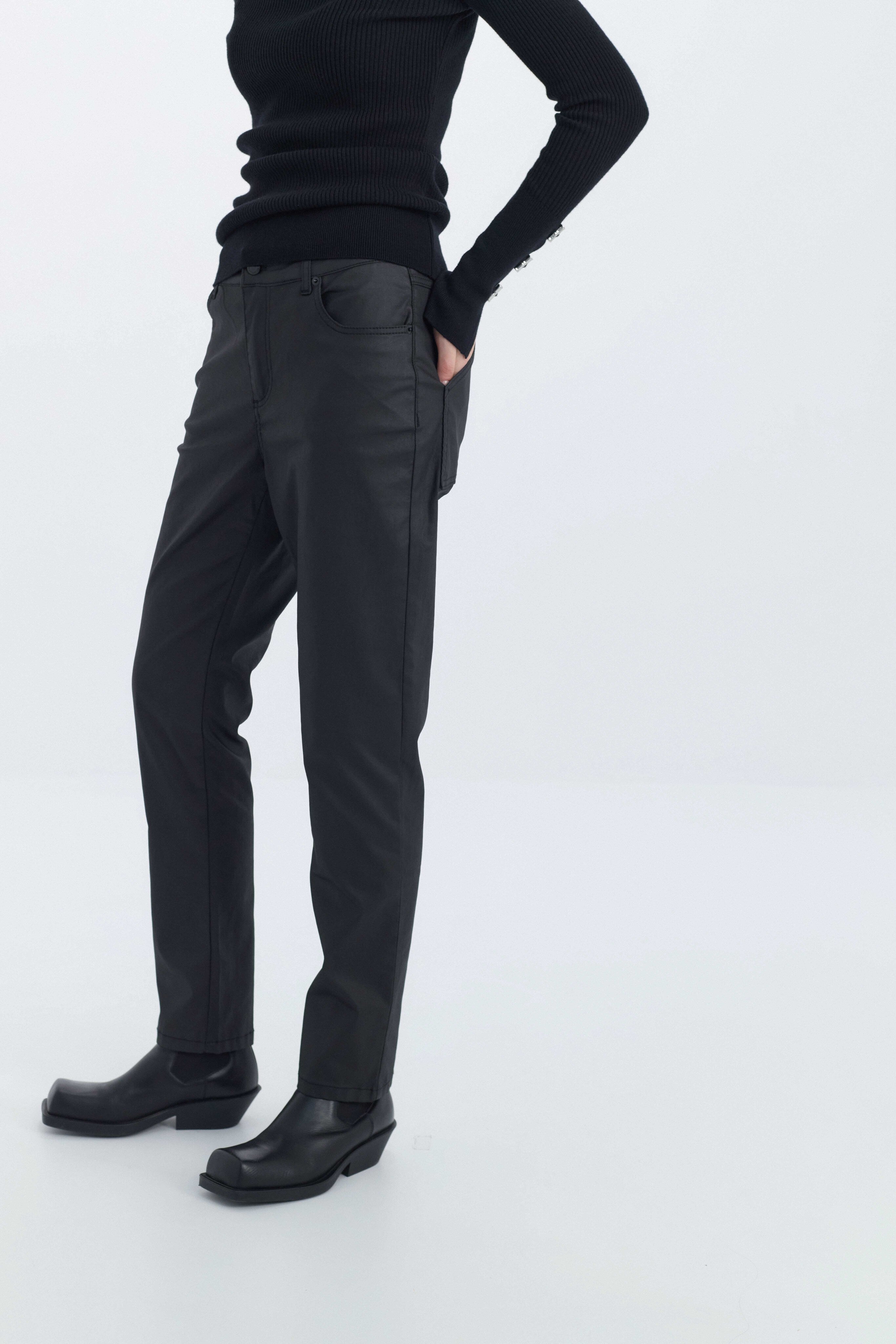 The Denim Collection – Timeless Cuts with a Modern Edge
