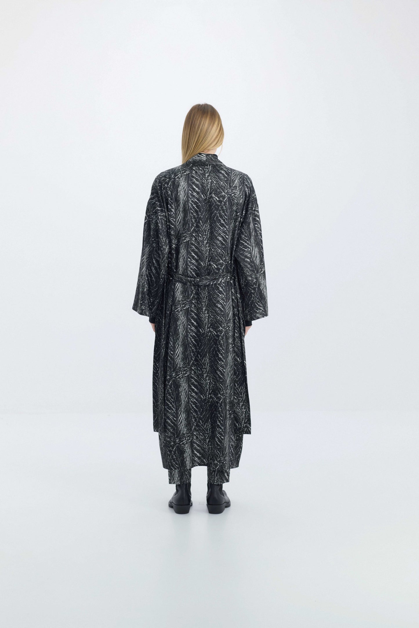 LEAVES PRINT SILK KIMONO