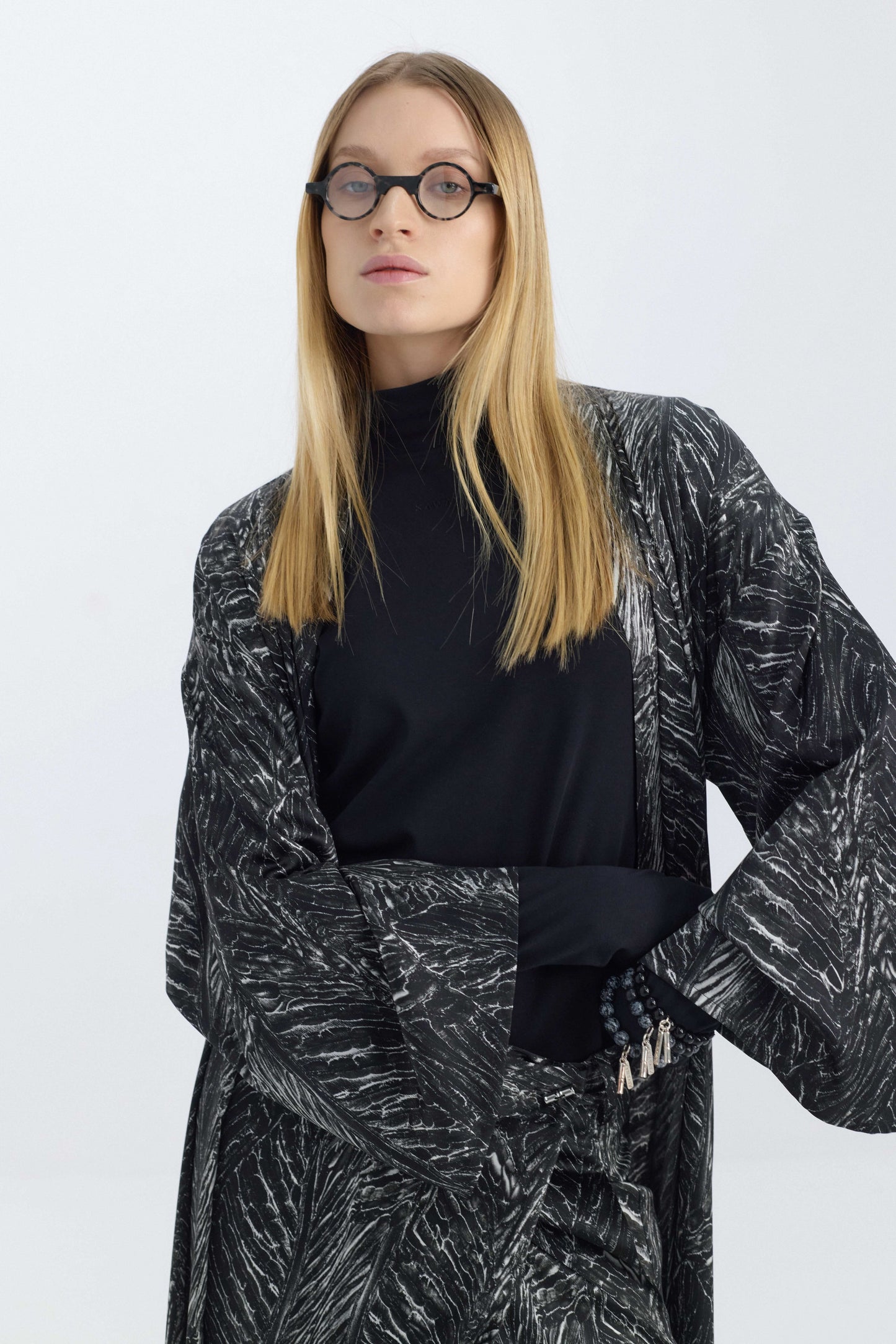 LEAVES PRINT SILK KIMONO